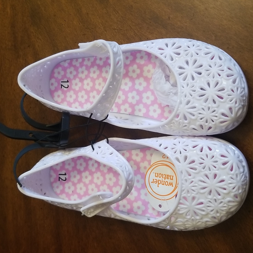 ~5 Below ~ Girl's White Sandals